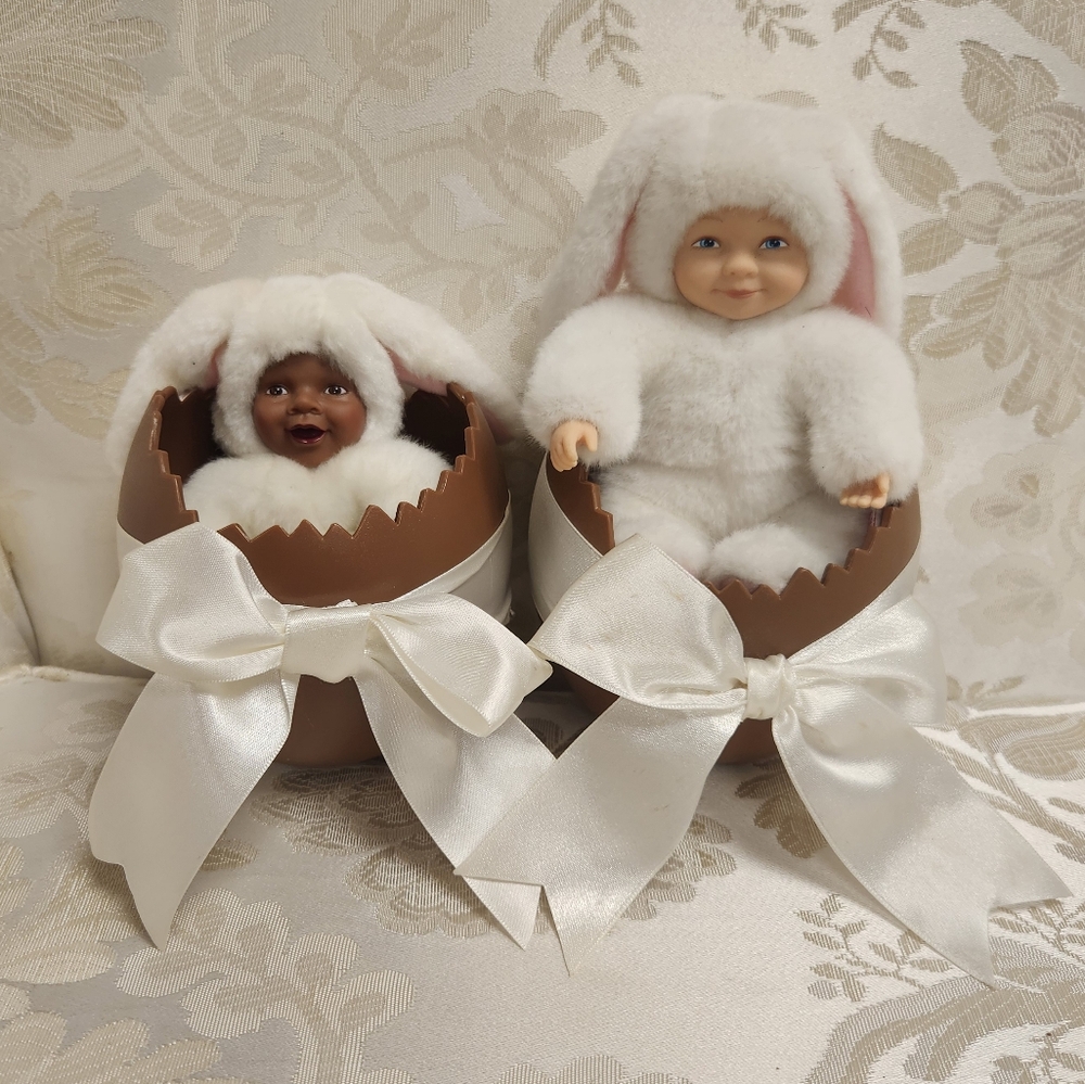 Anne Geddes Baby Bunnies In Chocolate Easter Eggs Vintage Dolls Set Of 2
